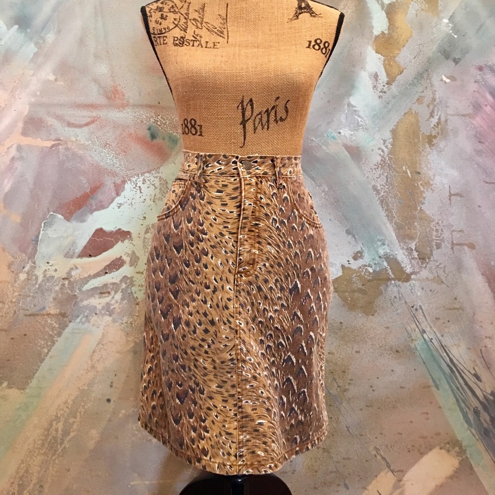 GUESS by George Marciano VINTAGE Skirt -27 Worn 2x
